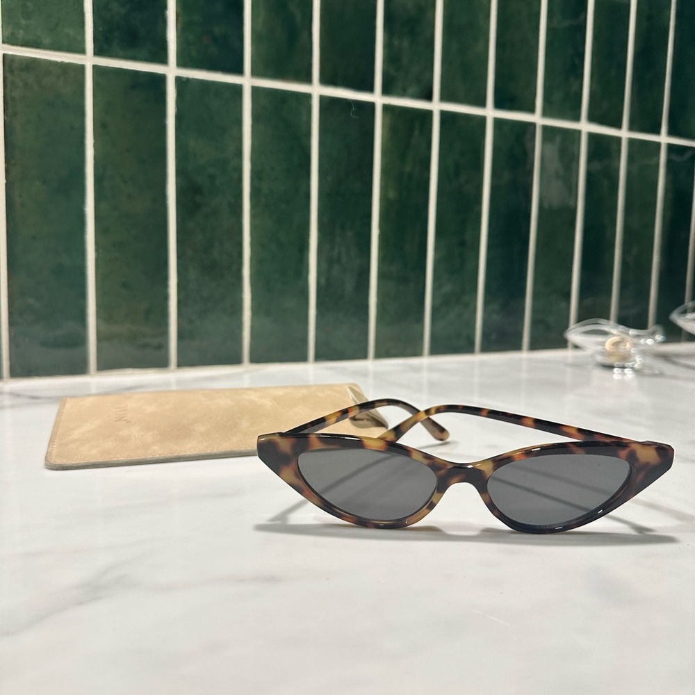 Tortoise Shell Cat-Eye Sunglasses